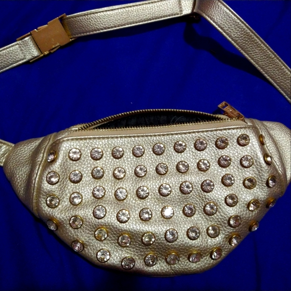 Gold Traci Lynn fanny pack